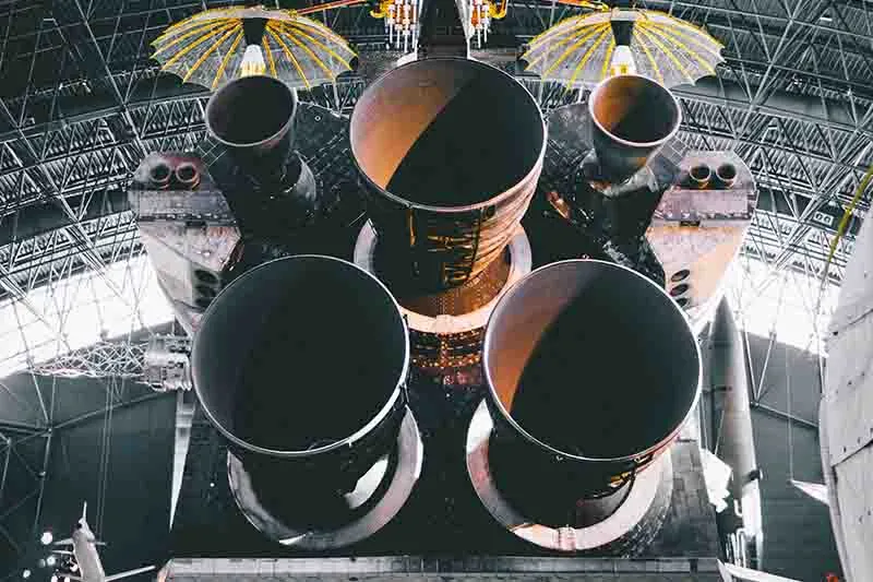 space shuttle central element with jet engines