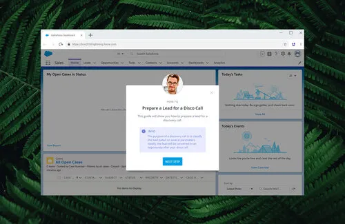 welcoming slide in salesforce starting an interactive tour on how to prepare a lead for a disco call. The welcome window is in the center of the screen.
