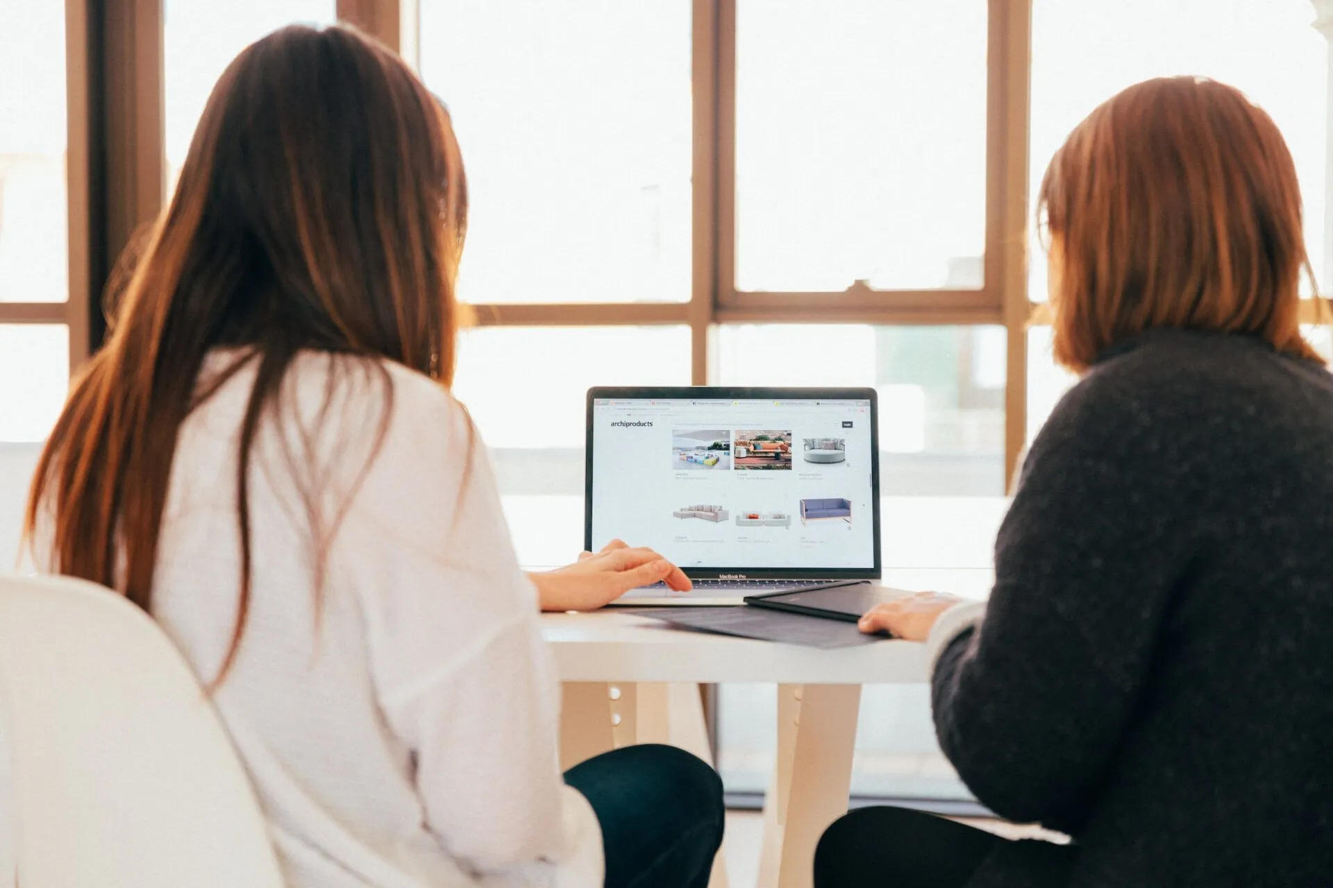 Provide better feedback and support to your employees through accountability in the workplace.