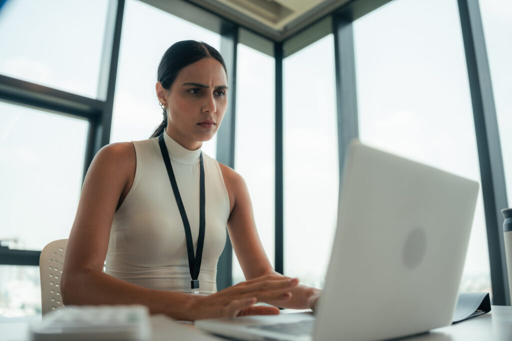 Governing appropriate use of AI assistants in HR